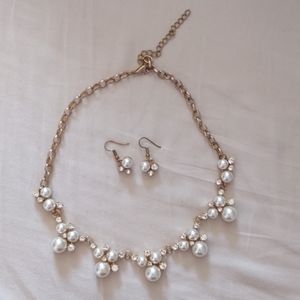 Paparazzi Pearl Statement Necklace & Earrings